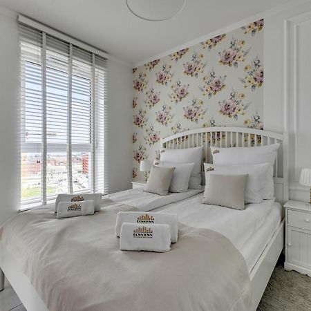 Bastion Walowa City Center By Downtown Apartments กดัญสก์ ภายนอก รูปภาพ